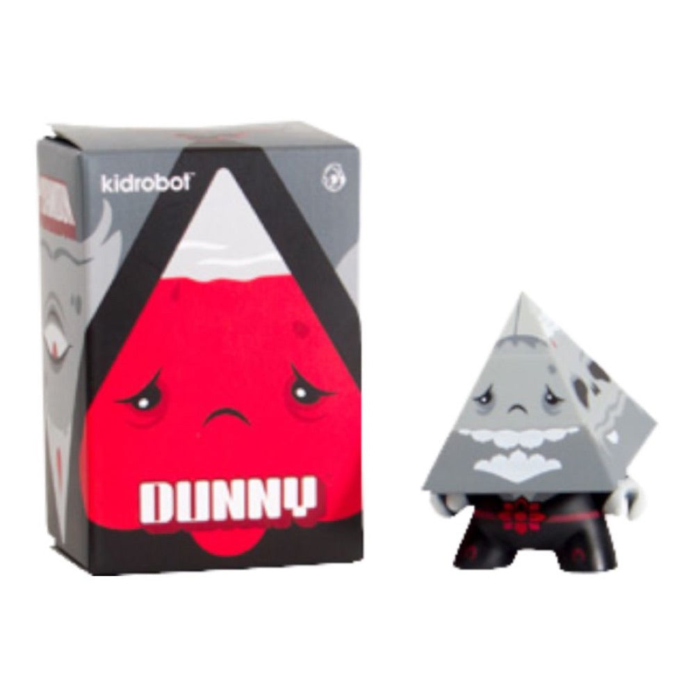 Dunny – 3″ Pyramidun Grey Dunny Vinyl