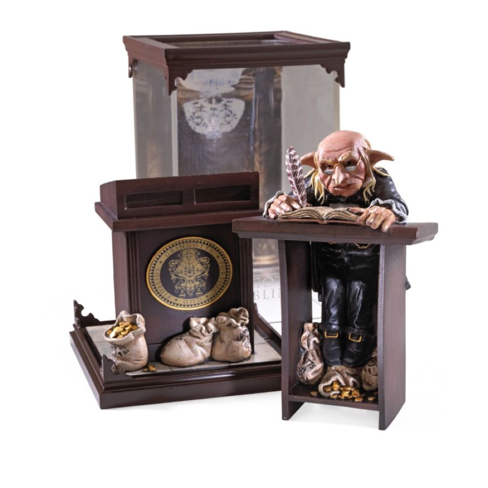 Harry Potter – Gringotts Goblin Magical Creatures Diorama