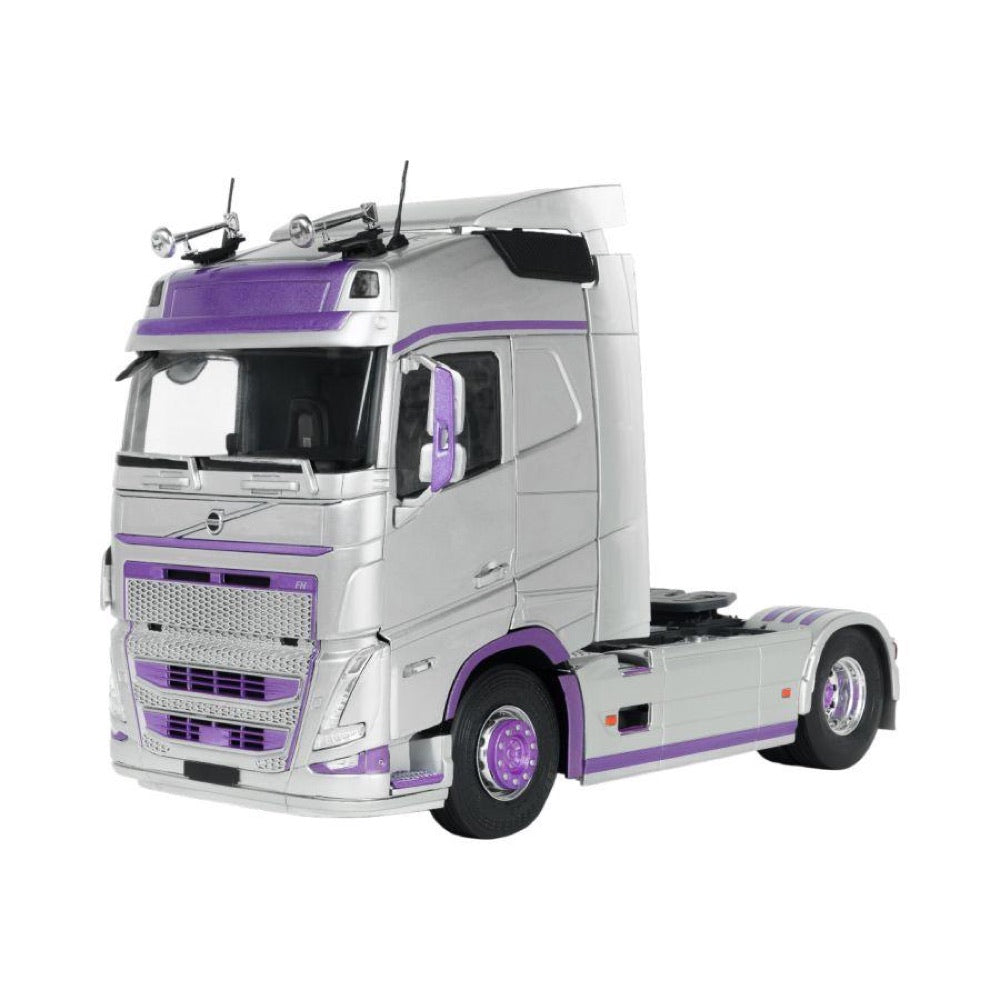 Solido – 1:24 2023 Volvo Trucks FH Globetrotter XL Diecast Vehicle