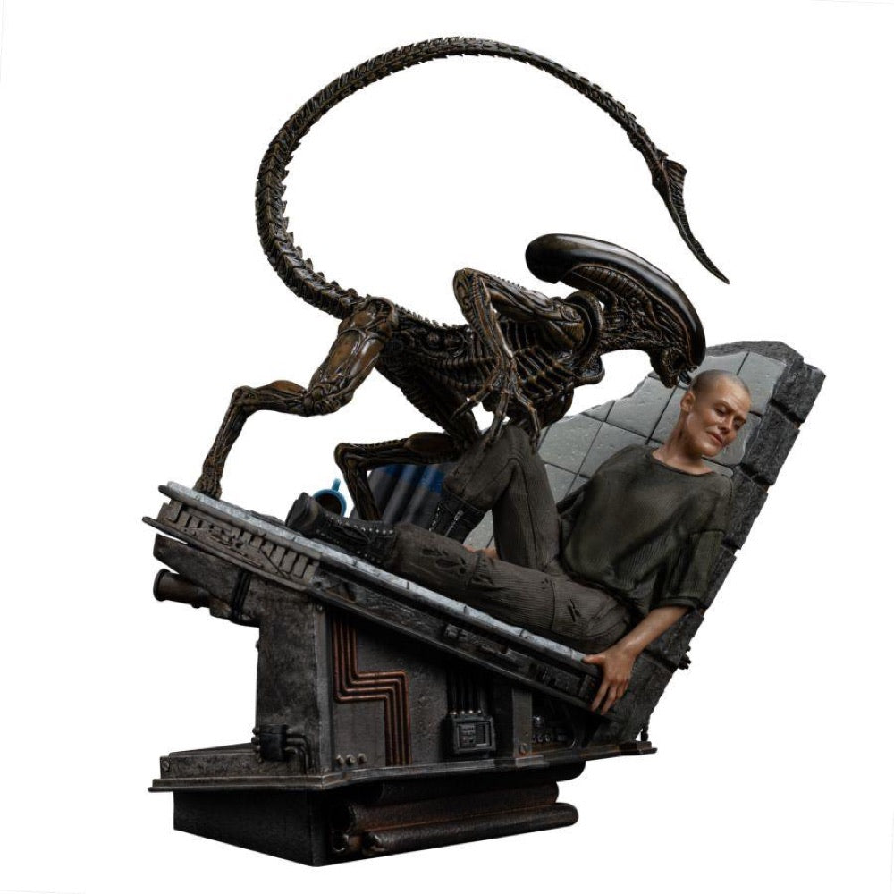 Alien 3 – Ripley & Dog Alien 1:10 Scale Statue