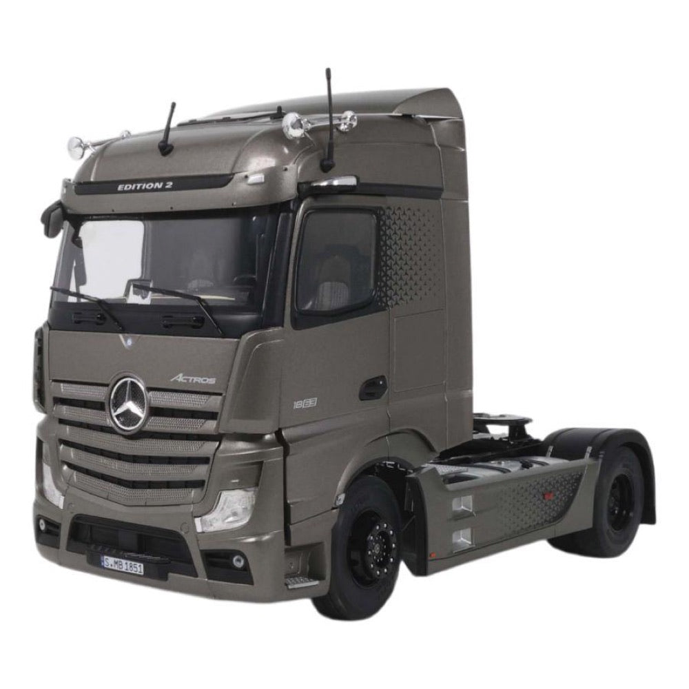 Solido – 1:24 2021 Mercedes-Benz Actros L Mat Silver Diecast Vehicle