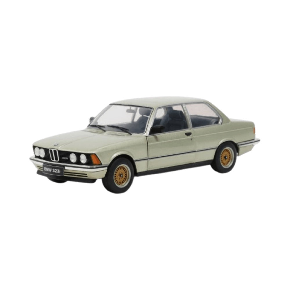 Solido – 1:18 1980 BMW 323i Diecast Vehicle