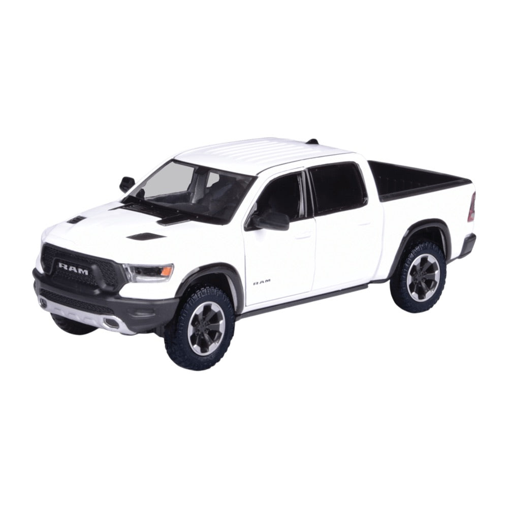 Timeless Legends – 1:27 2019 White Ram 1500 Crew Rebel