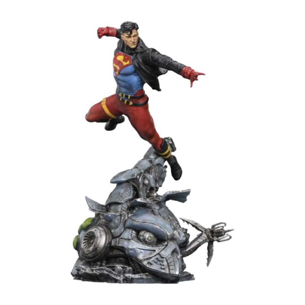DC Comics – Superboy 1:10 Scale Statue