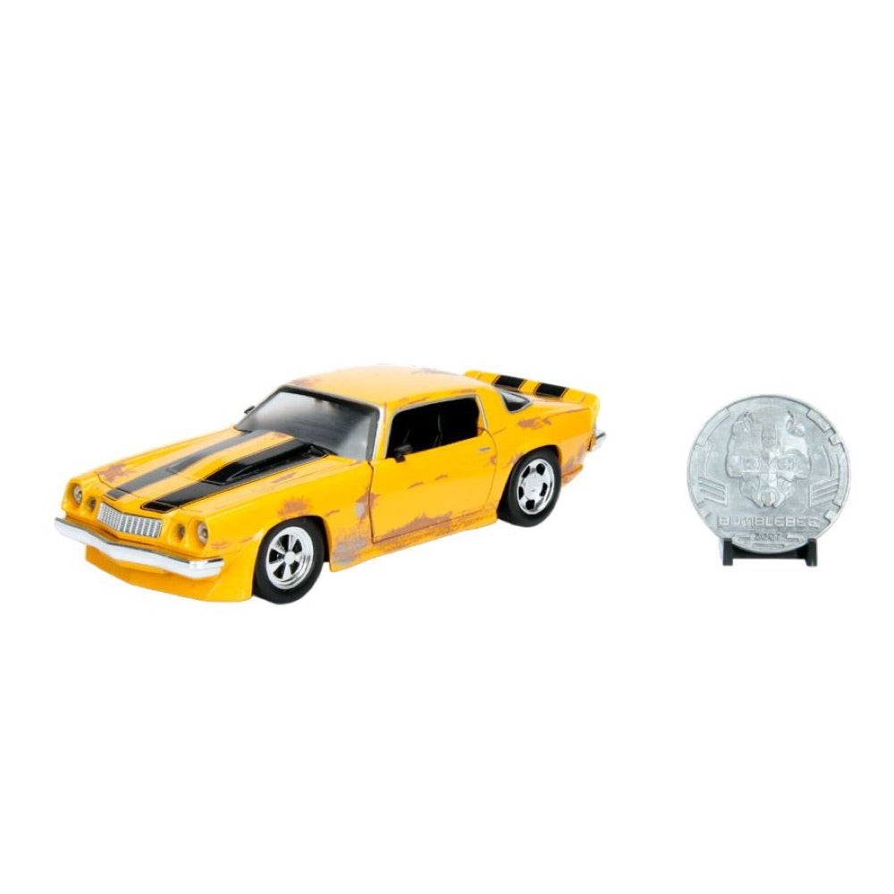 Transformers (2007) – Bumblebee 1977 Chevy Camaro 1:24 Scale Hollywood Ride Diecast Vehicle