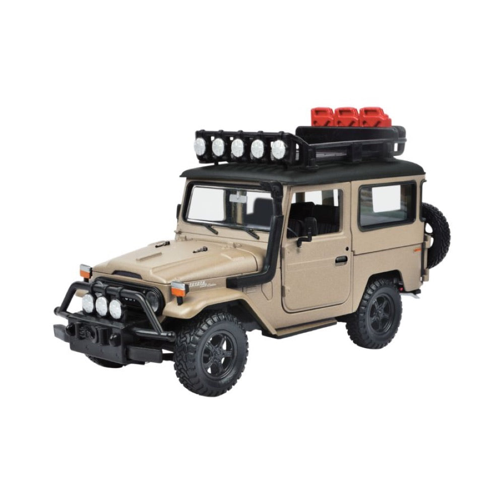 Off Road – 1:24 Toyota FJ Land Cruiser (Beige) Die-Cast Vehicle