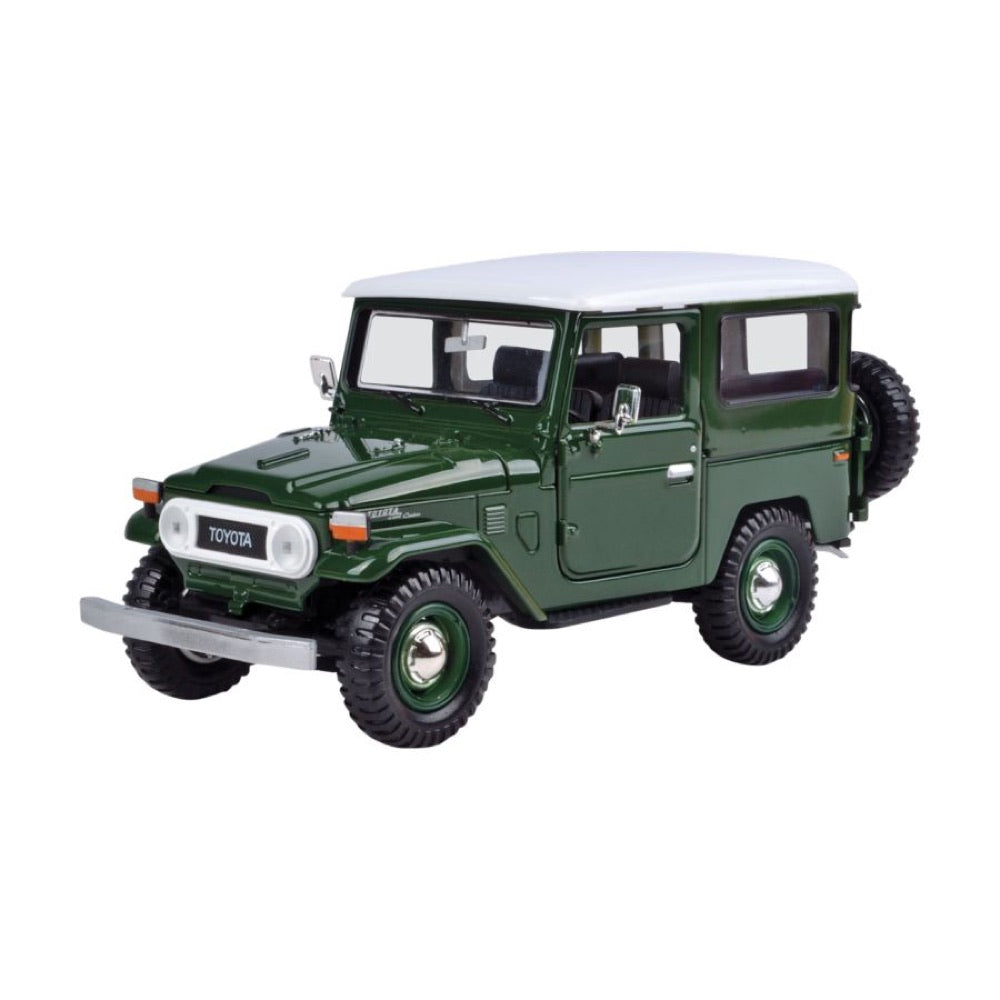 Platinum Collection – 1:24 Toyota FJ40 Hard Top (Green) Die-Cast Vehicle