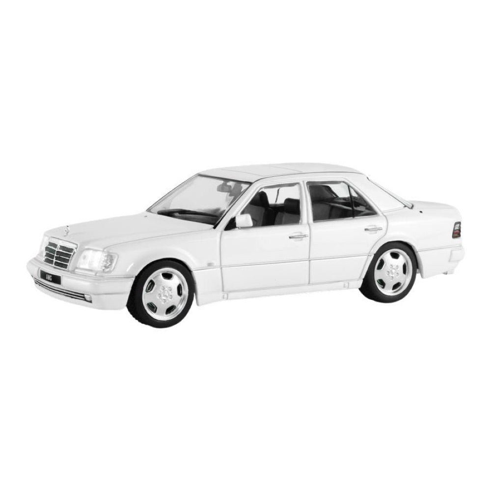 Solido – 1:43 1994 Mercedes-Benz (W124) E60 AMG White Diecast Vehicle