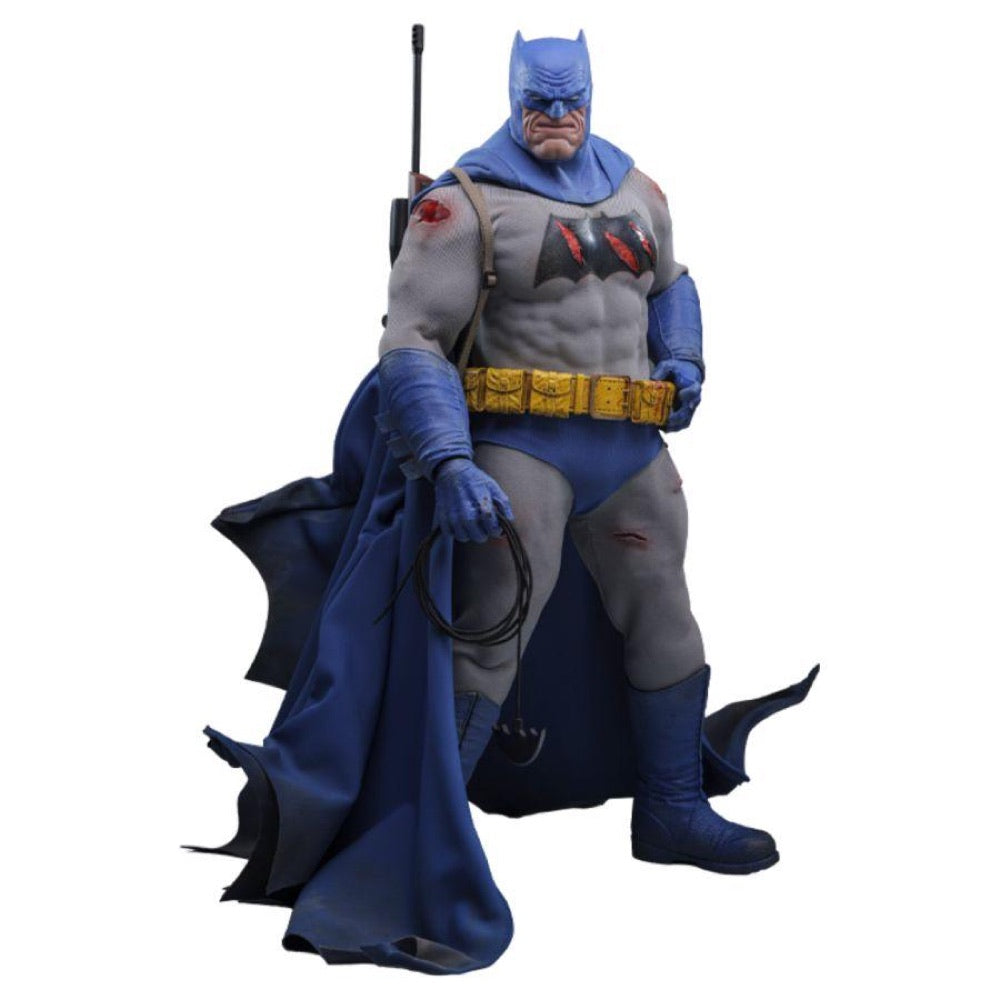 Batman: The Dark Knight Returns – Batman (Battle Damaged) 1:6 Scale Collectible Action Figure