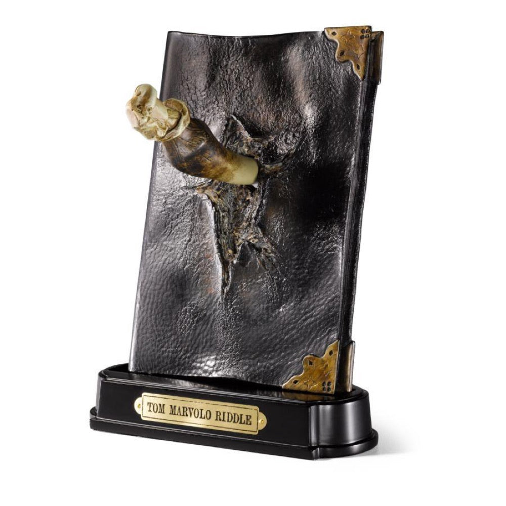Harry Potter – Tom Riddle Diary & Basilisk Fang Replica