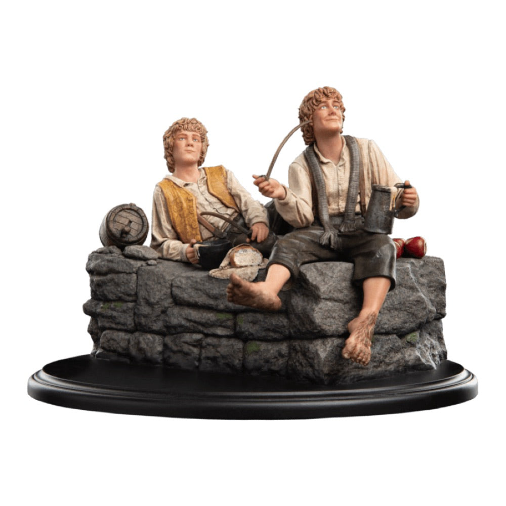 The Lord of the Rings – Merry and Pippin Miniature Statue